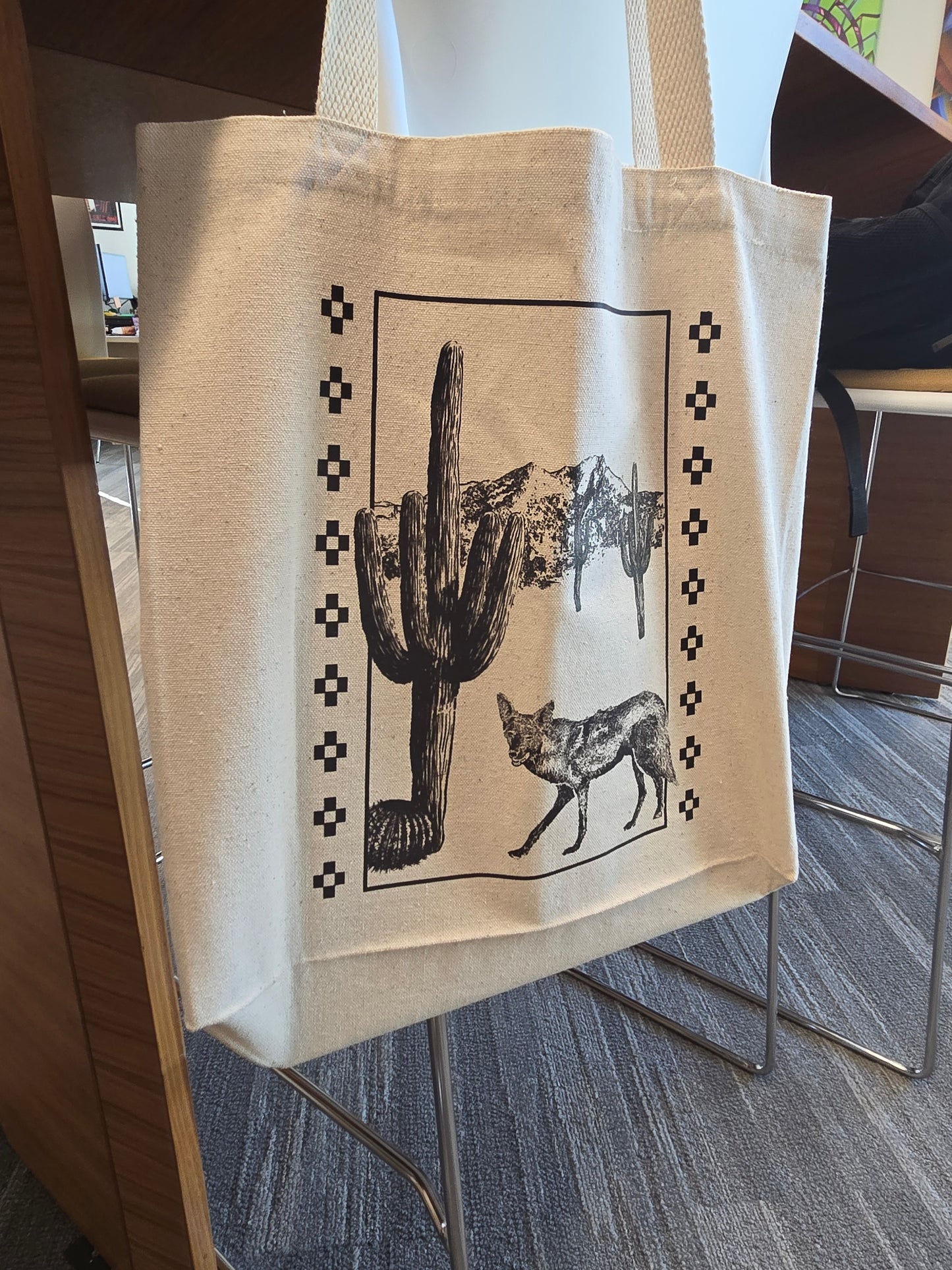 Ban Ki Tote Bag (Coyote's Home) Large